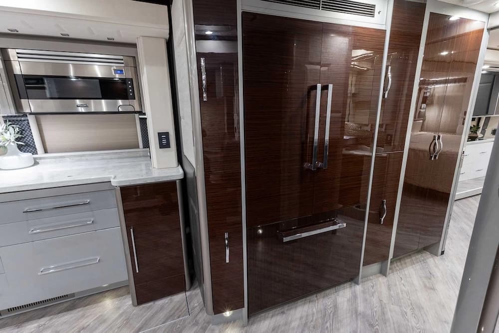 2021 Prevost H3-45 Emerald Motorcoach Conversion - Image 21
