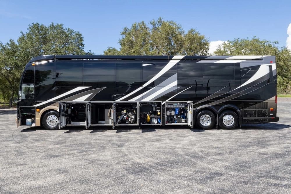 2021 Prevost H3-45 Emerald Motorcoach Conversion - Image 36