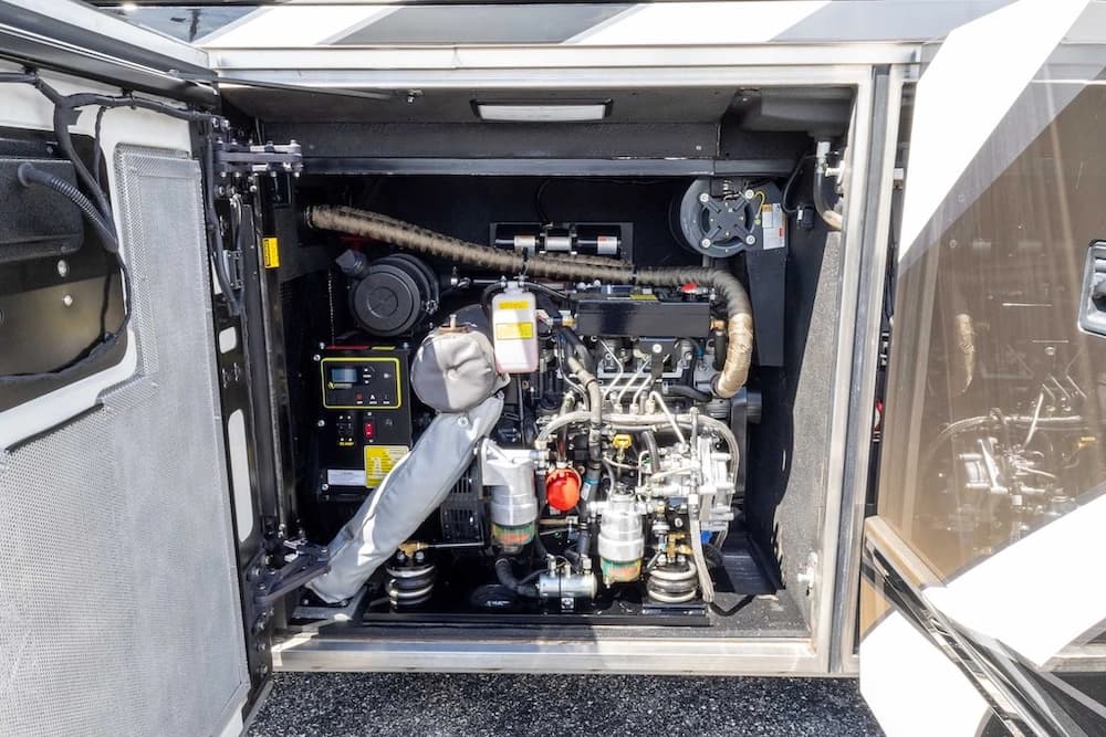 2021 Prevost H3-45 Emerald Motorcoach Conversion - Image 46