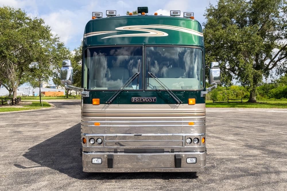 1988 Prevost XL 40 Liberty Motorcoach Conversion - Image 12