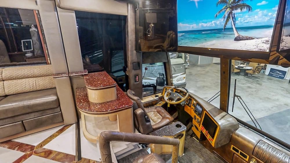 2008 Prevost Featherlite H3-45 Motorcoach - Image 37