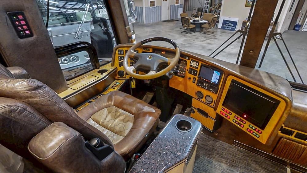 2008 Prevost Featherlite H3-45 Motorcoach - Image 38