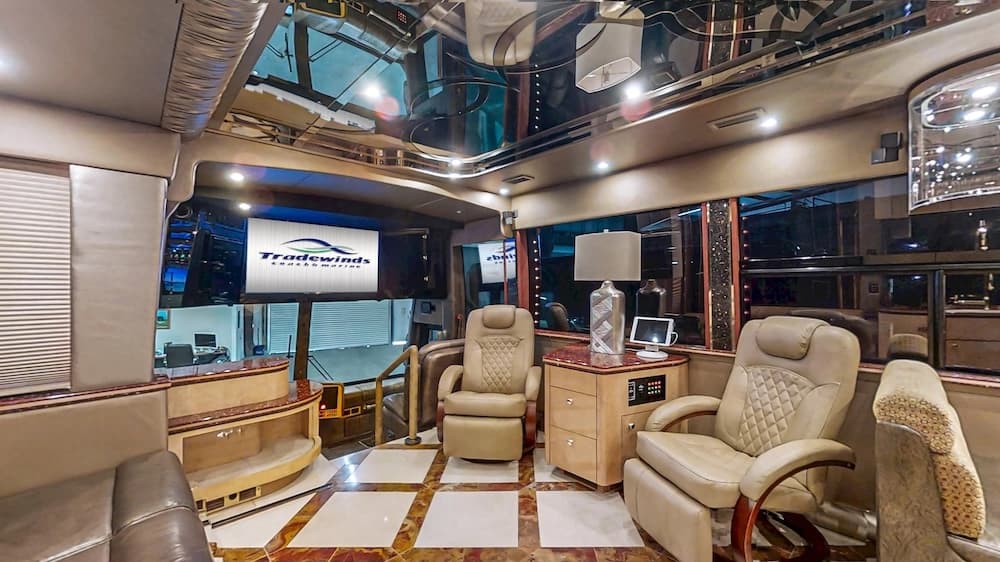 2008 Prevost Featherlite H3-45 Motorcoach - Image 6