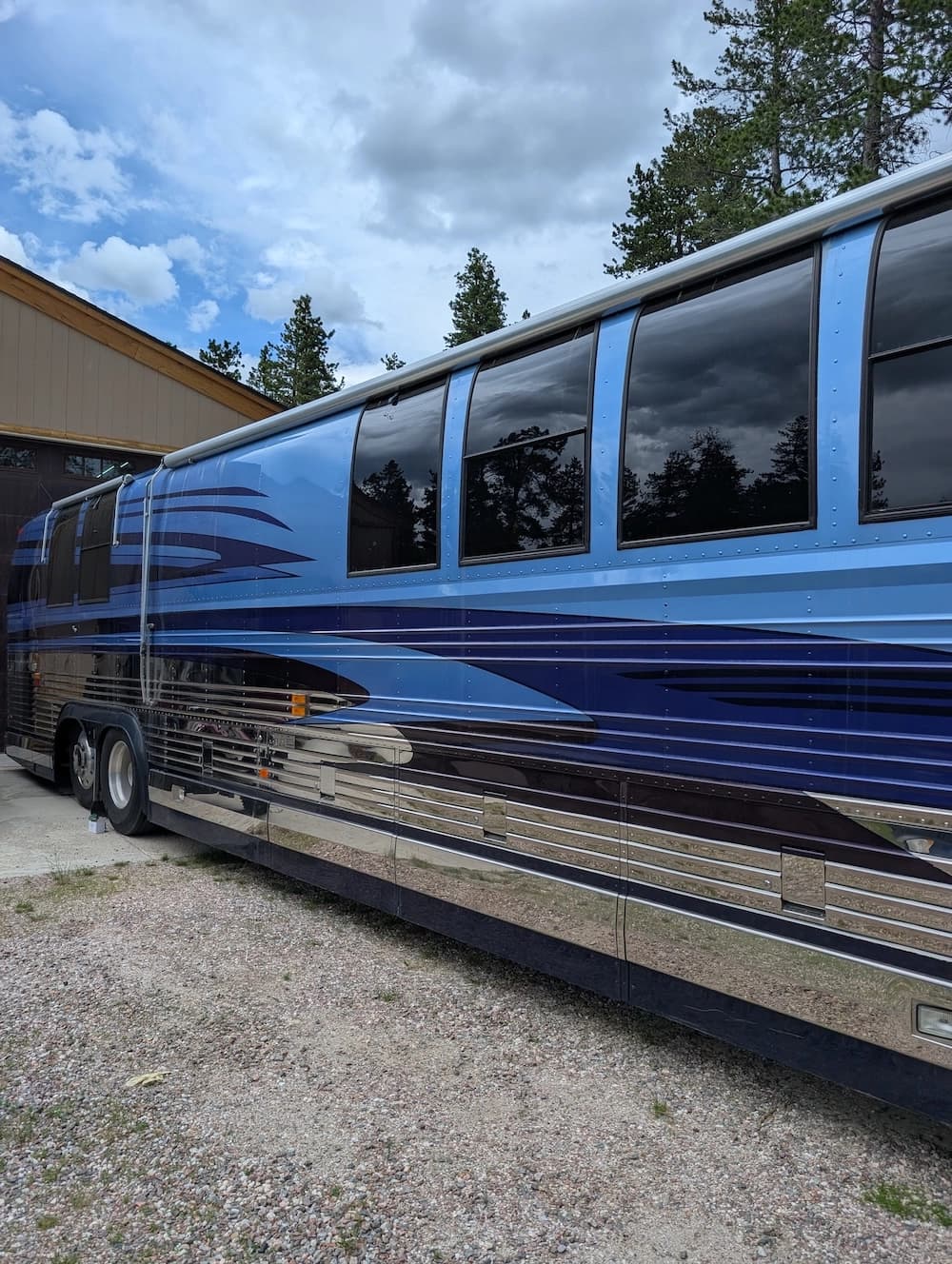 1997 Prevost Marathon XL Motorcoach - Image 7