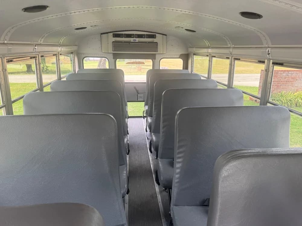 2011 Chevy Mybus - Image 4