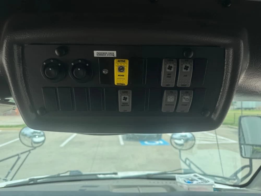 2011 Chevy Mybus - Image 7