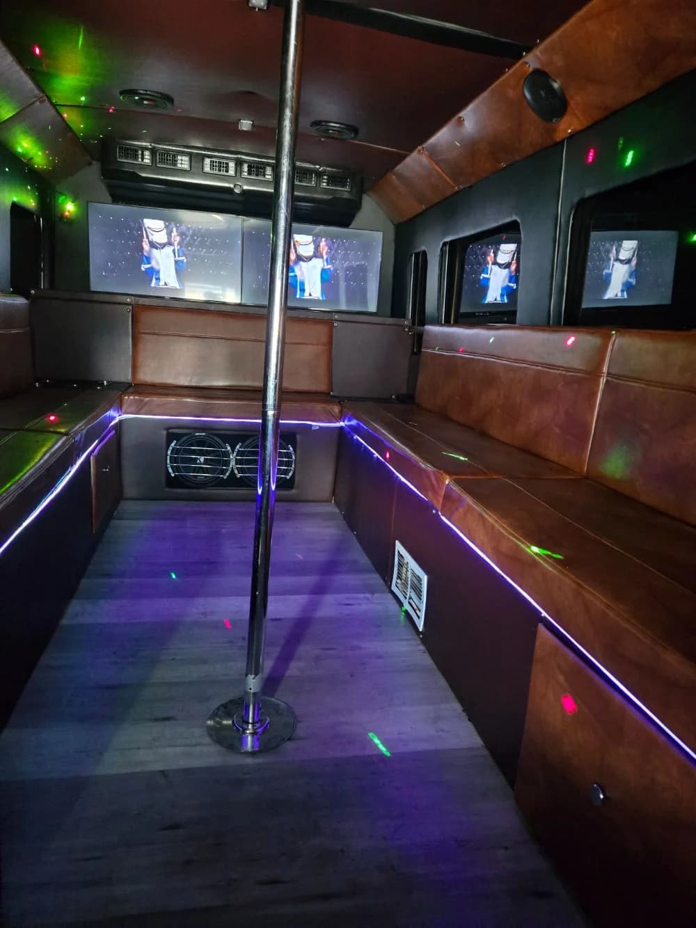 2013 Ford E450 econoline - Image 2