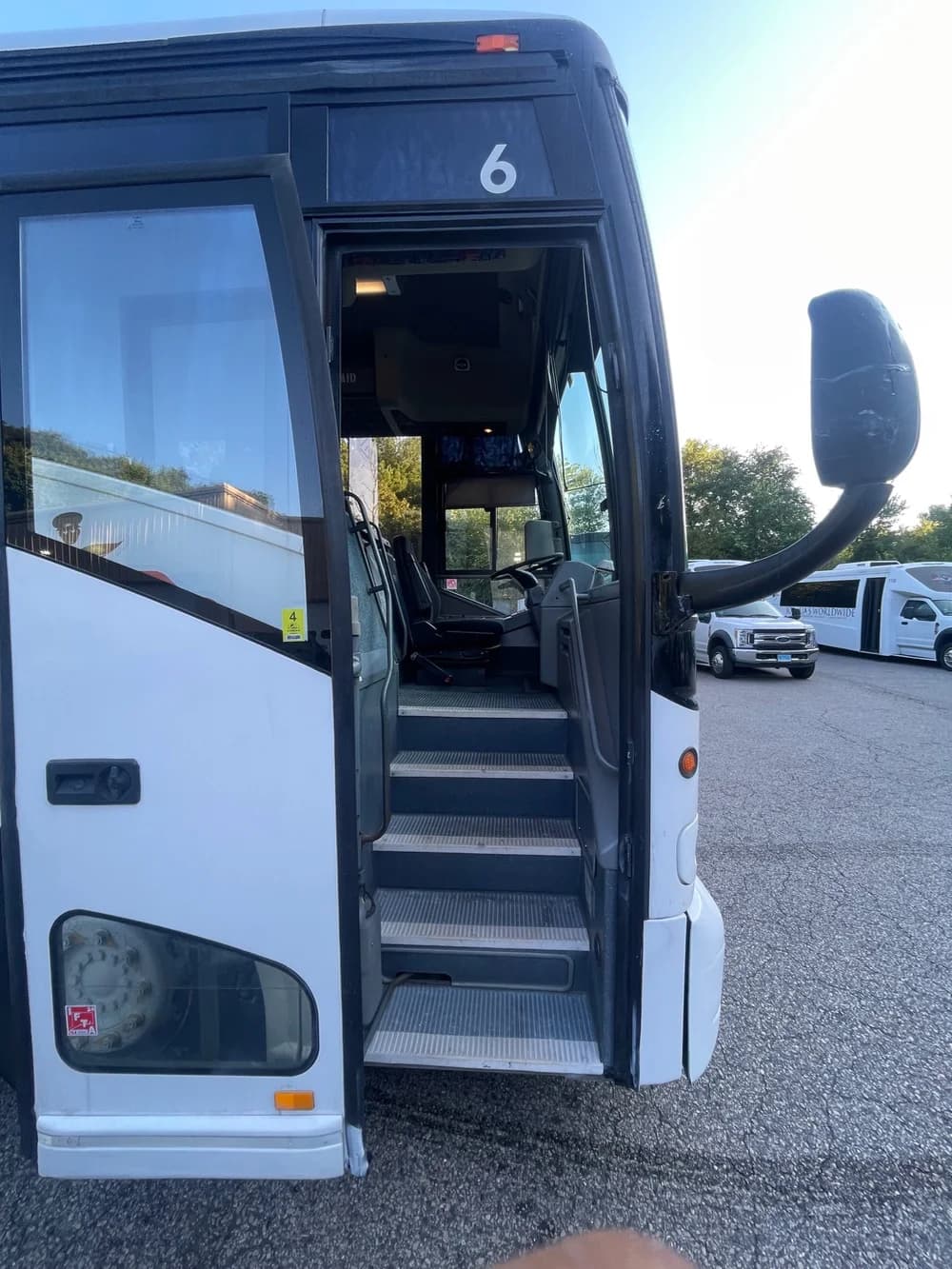 2003 Vanhool 2045 - Image 4