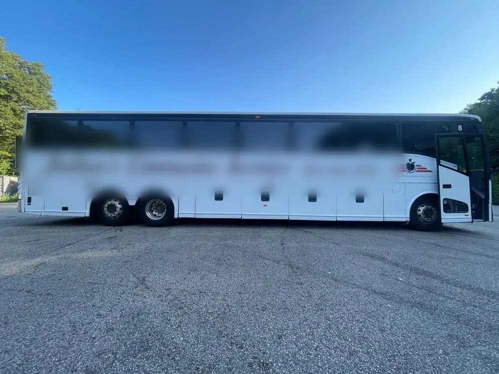 2004 Vanhool C2045 - Image 2