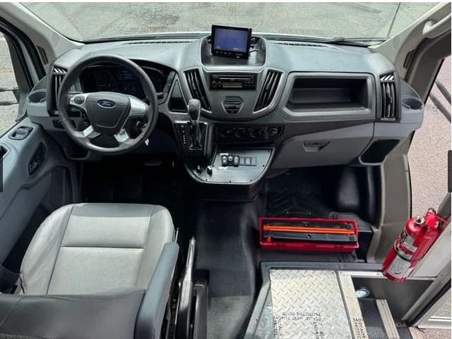 2019 Ford T-350HD Diesel Starcraft - Image 7