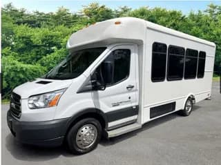 2019 Ford T-350HD bus