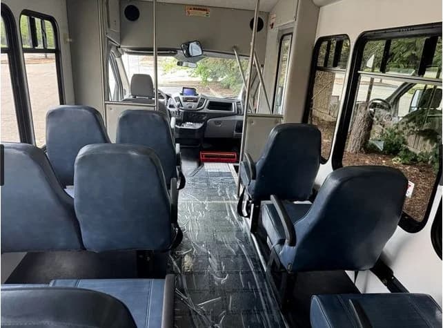 2019 Ford T-350HD Diesel Starcraft - Image 6