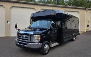2015 Ford E-450 bus