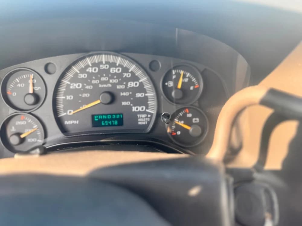 2005 Chevrolet Express 3500 - Image 8