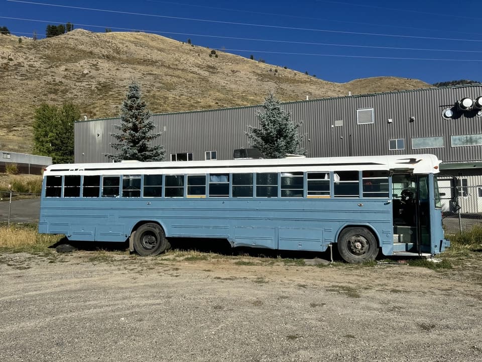 2000 Blue Bird Flat Nose Skoolie Conversion - Image 2