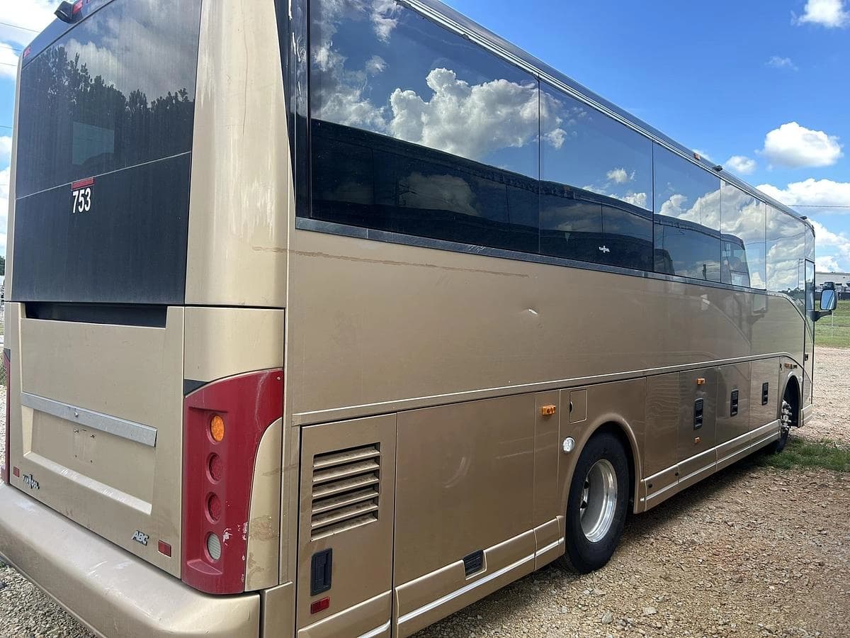 2017 Van hool CX35 Coach - Image 3