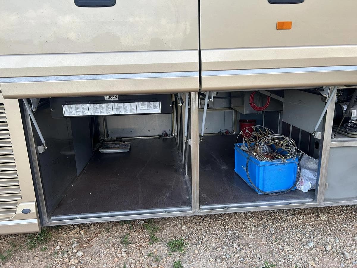 2017 Van hool CX35 Coach - Image 11