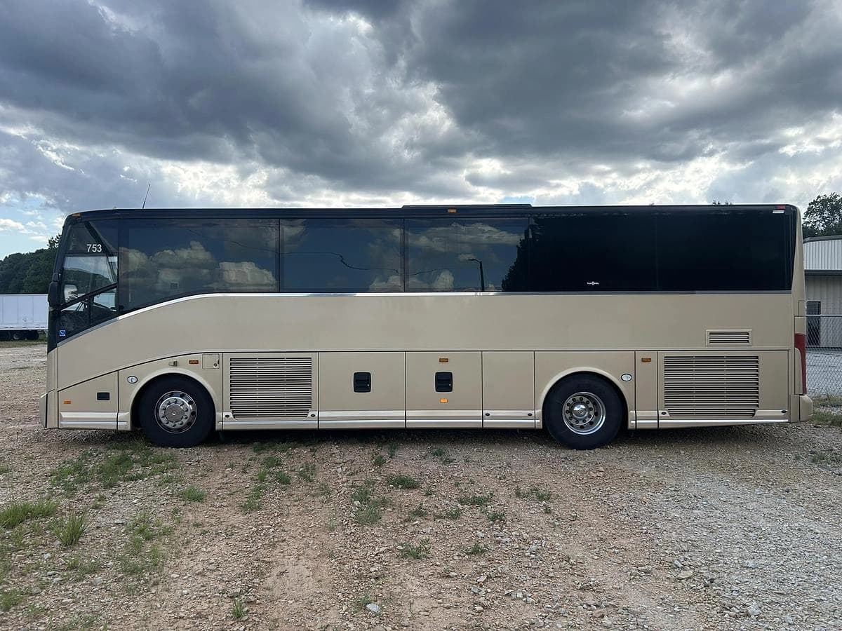 2017 Van hool CX35 Coach - Image 13