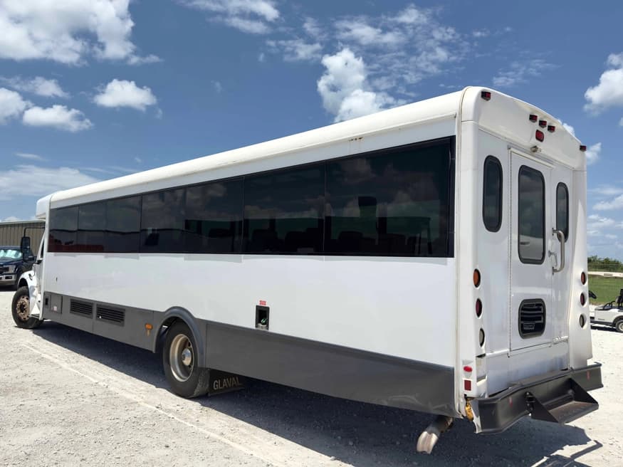 2019 Freightliner Glaval Legacy Shuttle Bus - Image 2