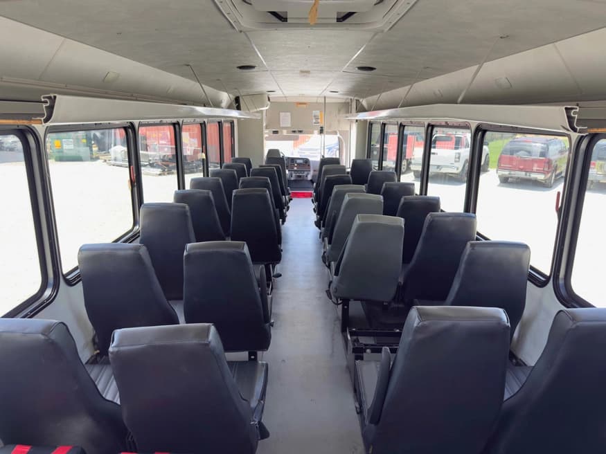 2019 Freightliner Glaval Legacy Shuttle Bus - Image 3