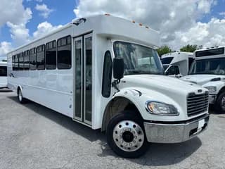 2019 Freightliner Starcraft XL bus