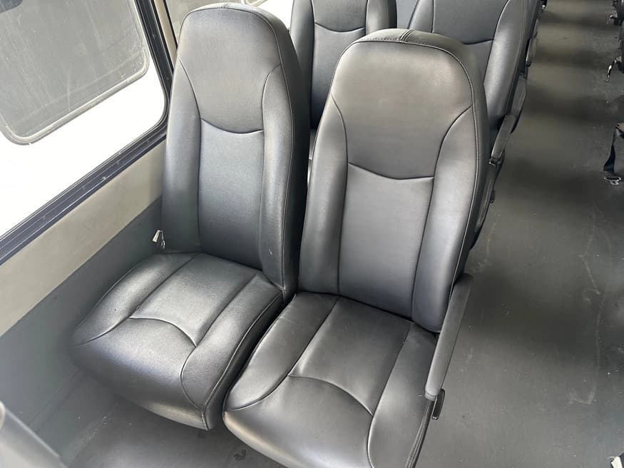 2019 Freightliner Starcraft XL Shuttle Bus - Image 5