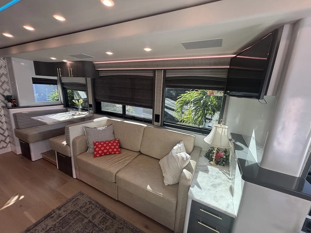 2023 Prevost Nashville Coach X3 Motorcoach Conversion - Image 14