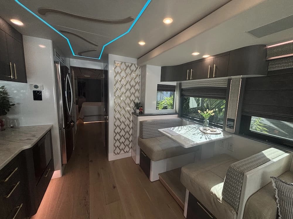 2023 Prevost Nashville Coach X3 Motorcoach Conversion - Image 17