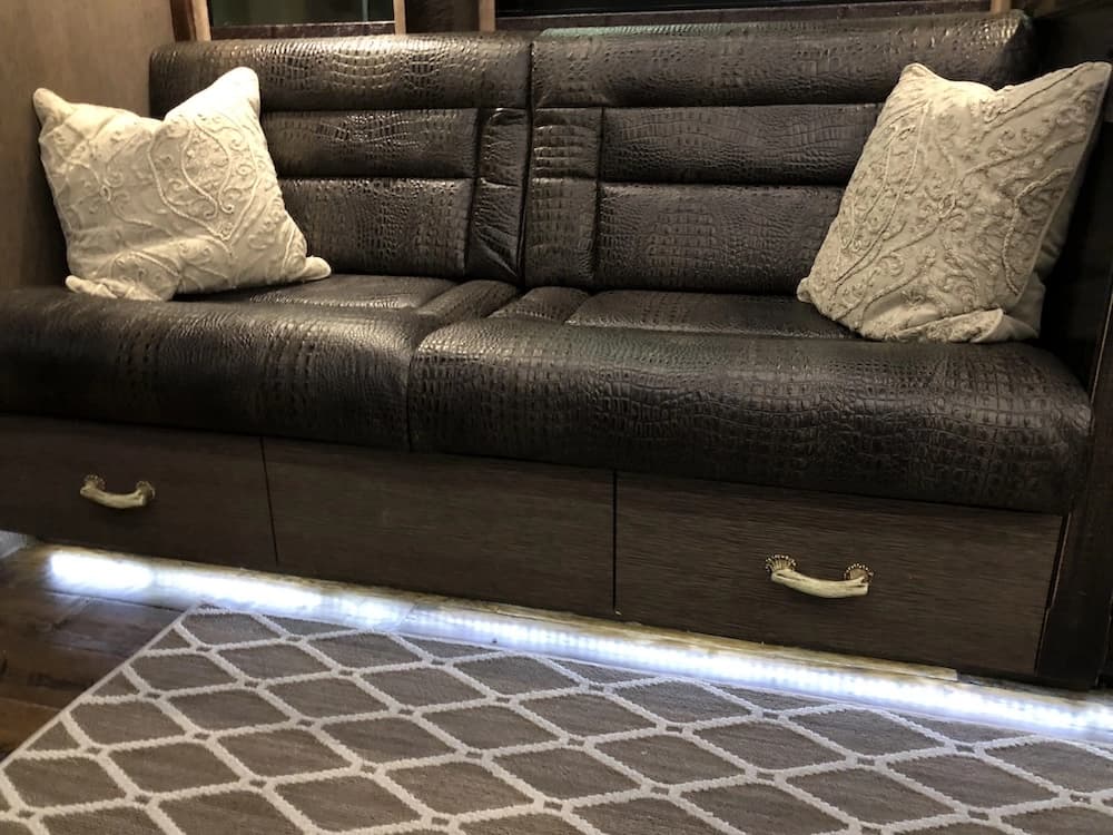 2015 Prevost Star X3 Motorcoach Conversion - Image 15