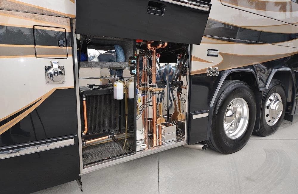 2009 Prevost H3-45 Liberty Elegant Lady Motorcoach - Image 19