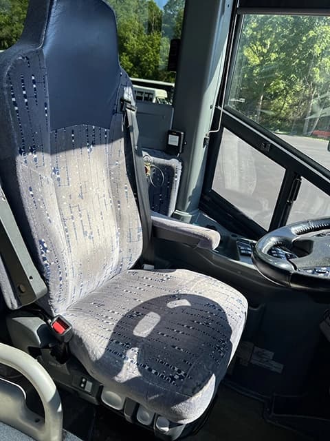2016 MCI J4500 Coach Bus - Image 17