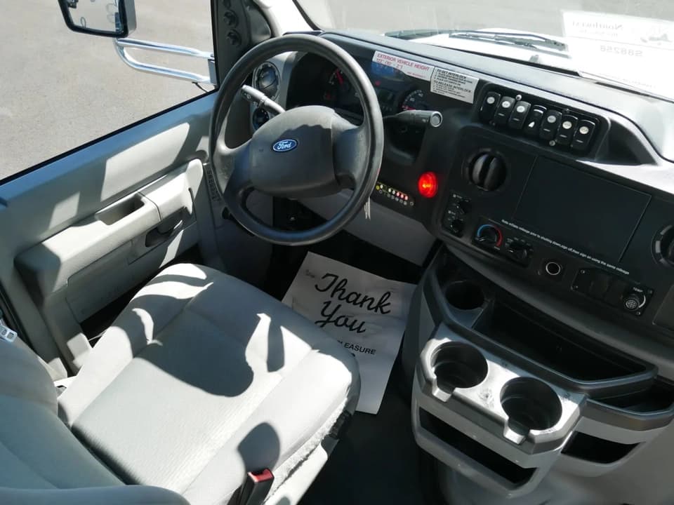 2014 Ford E450 ElDorado Aerotech Shuttle Bus - Image 5