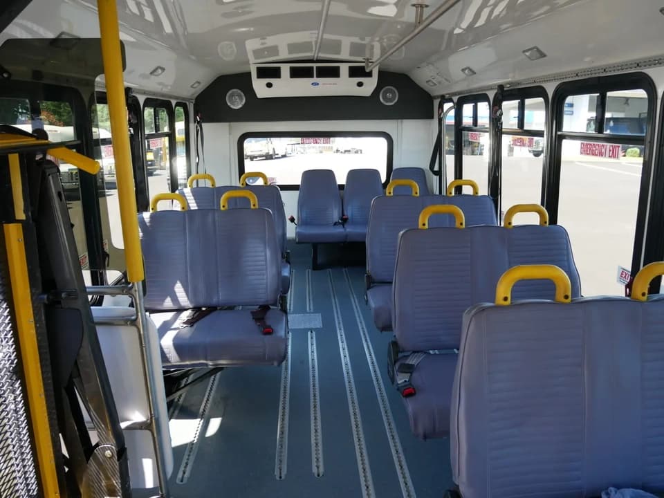 2014 Ford E450 ElDorado Aerotech Shuttle Bus - Image 6