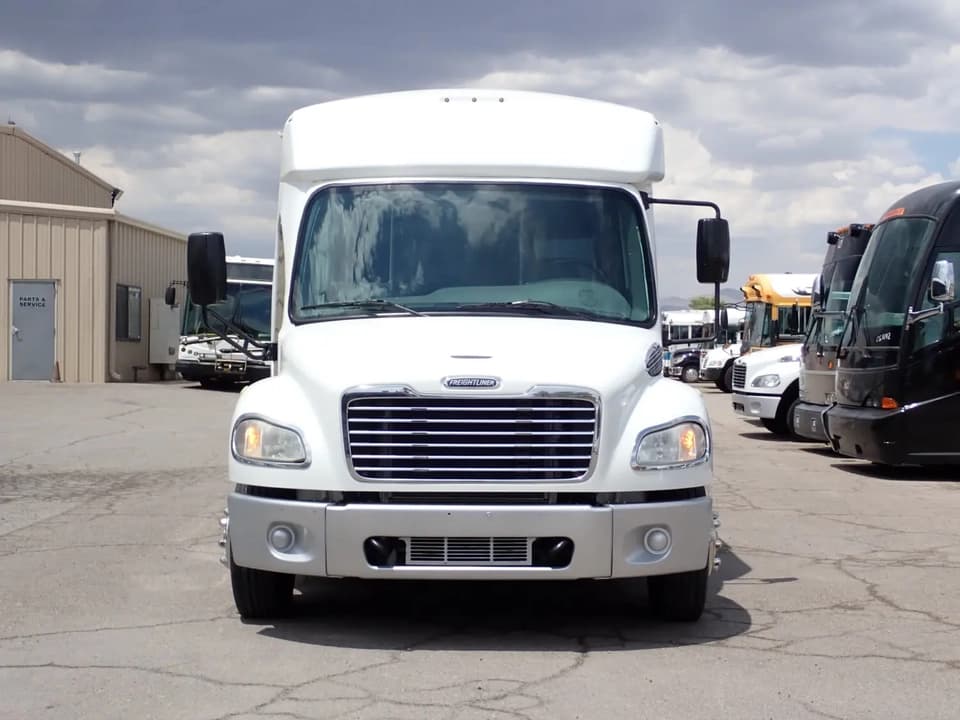 2015 Freightliner Champion Defender Shuttle Bus - Image 2