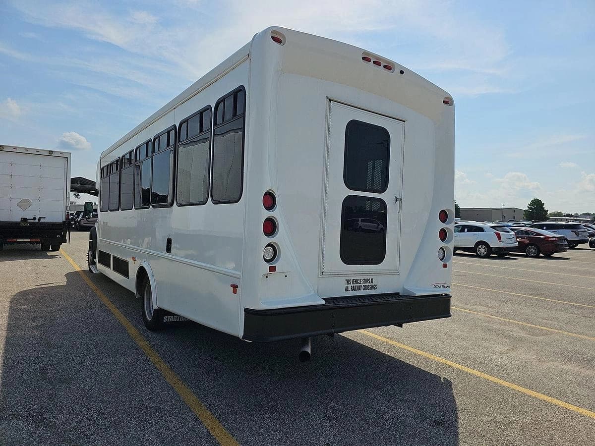 2019 Ford F-550 Startrans ADA Shuttle Bus - Image 3