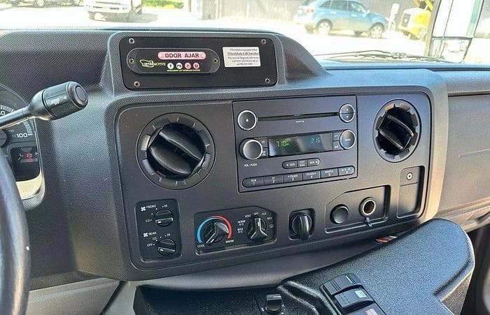 2013 Ford E-350 Non CDL ADA Shuttle Bus - Image 12
