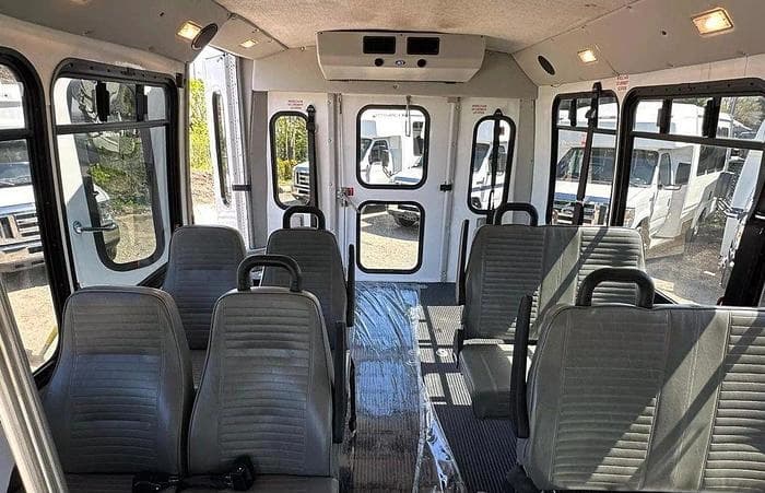 2013 Ford E-350 Non CDL ADA Shuttle Bus - Image 24