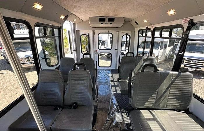 2013 Ford E-350 Non CDL ADA Shuttle Bus - Image 26