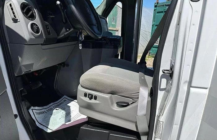2013 Ford E-350 Non CDL ADA Shuttle Bus - Image 32