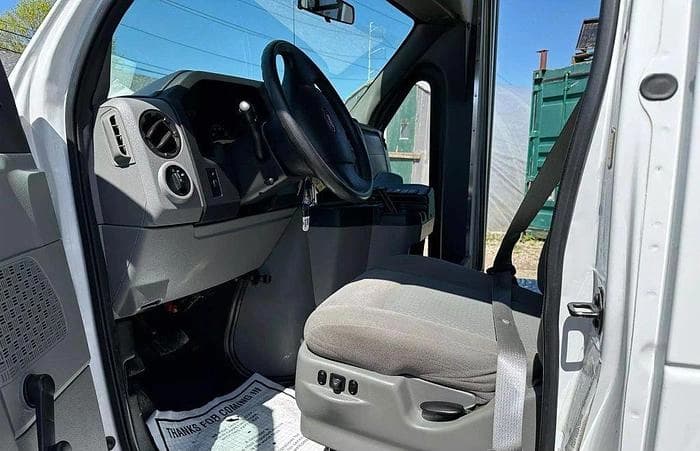 2013 Ford E-350 Non CDL ADA Shuttle Bus - Image 6