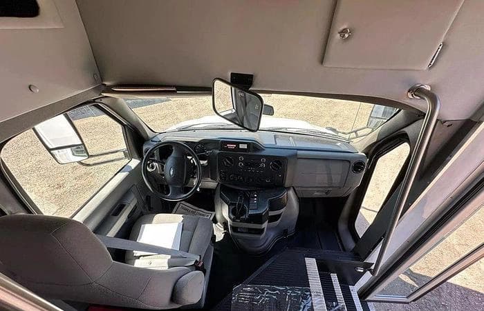 2013 Ford E-350 Non CDL ADA Shuttle Bus - Image 7