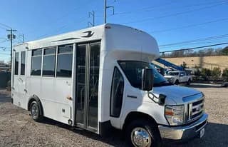 2016 Ford E450 bus