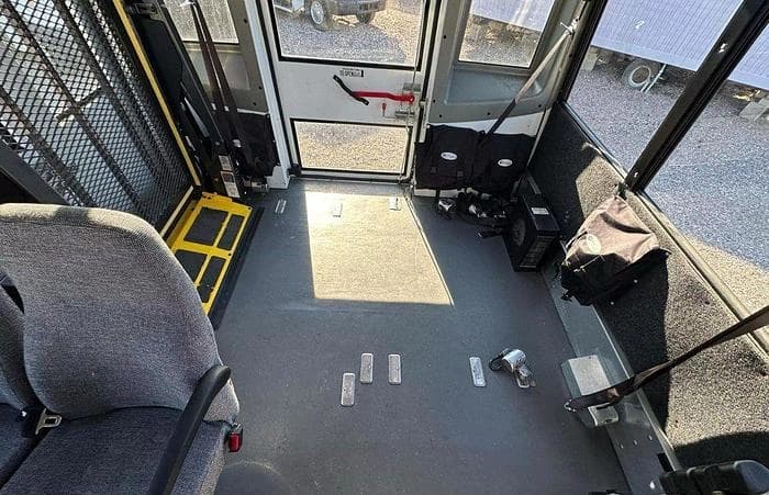 2016 Ford E450 Non-CDL ADA Shuttle Bus - Image 24