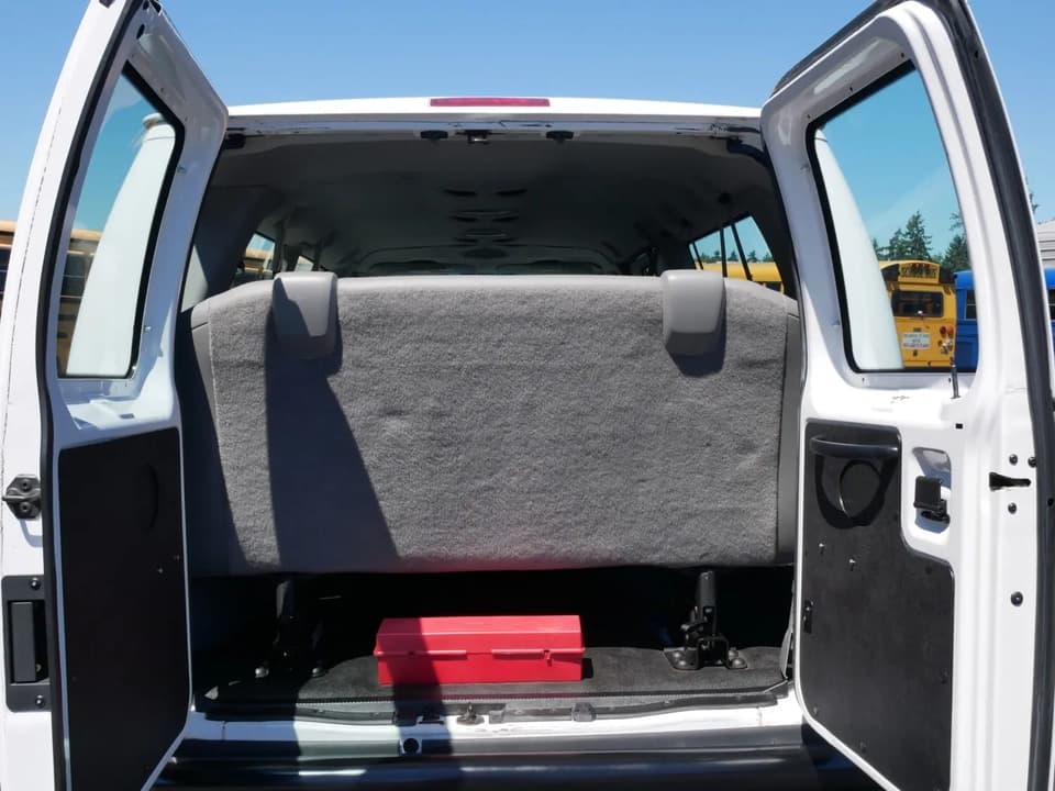 2008 Ford E350 Van - Image 6