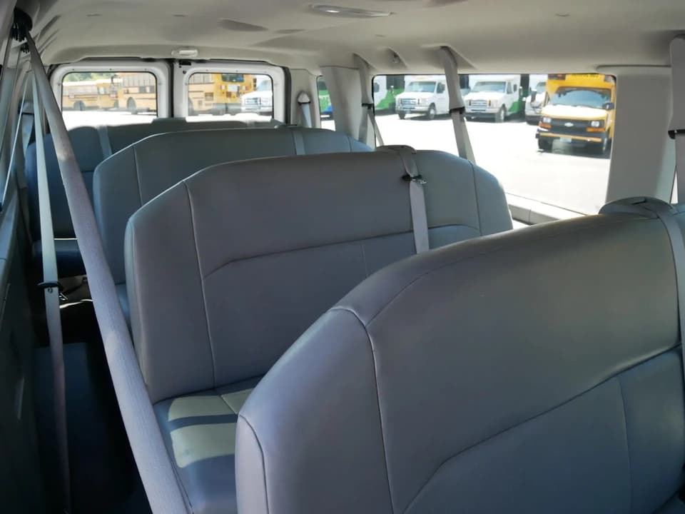 2008 Ford E350 Van - Image 7