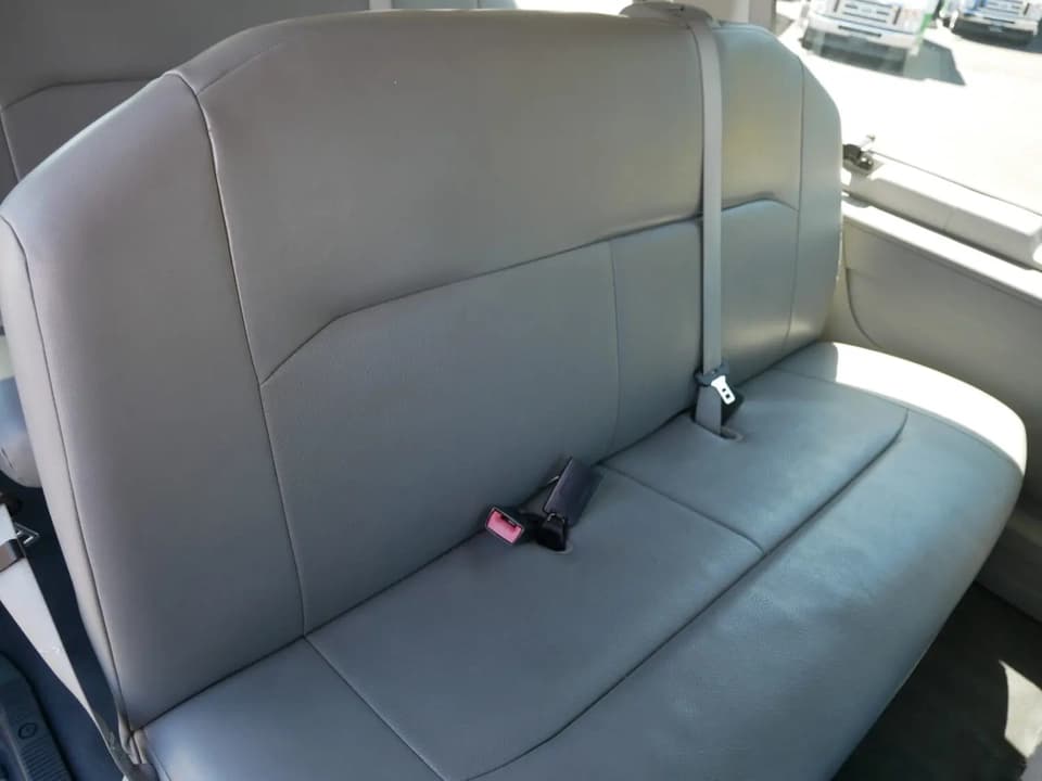2008 Ford E350 Van - Image 8
