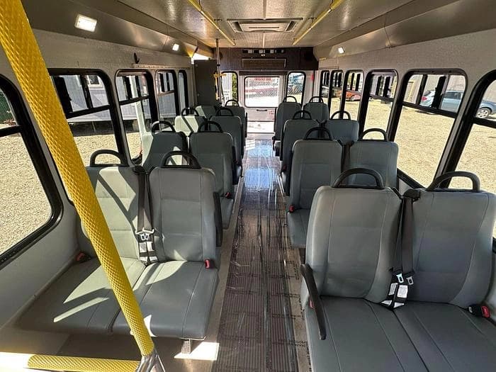 2017 Ford E450 Non-CDL ADA Shuttle Bus - Image 21