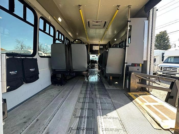 2017 Ford E450 Non-CDL ADA Shuttle Bus - Image 31