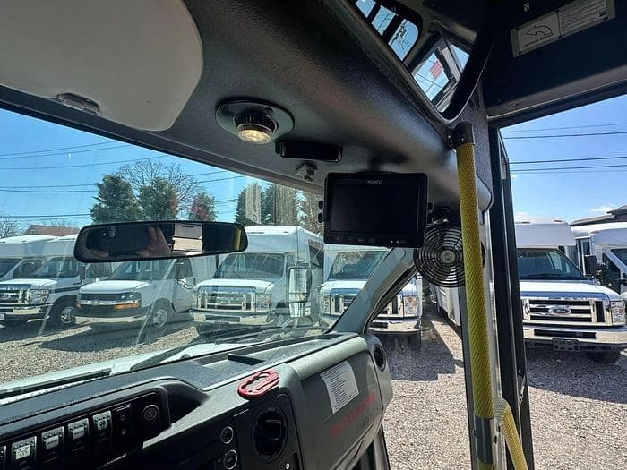 2017 Ford E450 Non-CDL ADA Shuttle Bus - Image 32