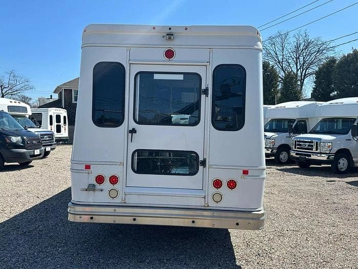 2017 Ford E450 Non-CDL ADA Shuttle Bus - Image 35